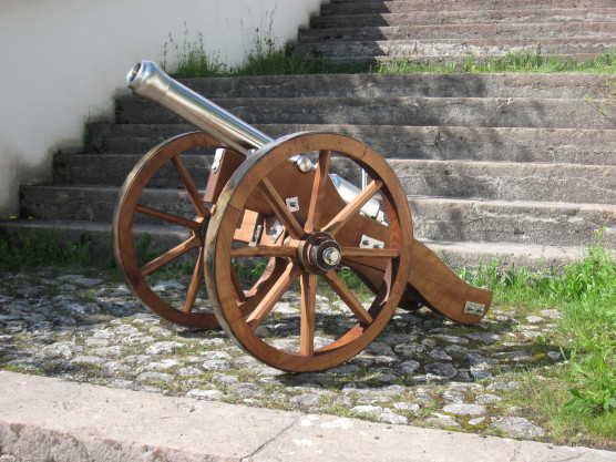 Schnellfeuerkanone