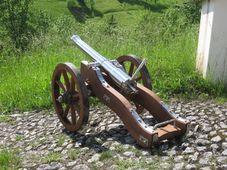Schnellfeuerkanone